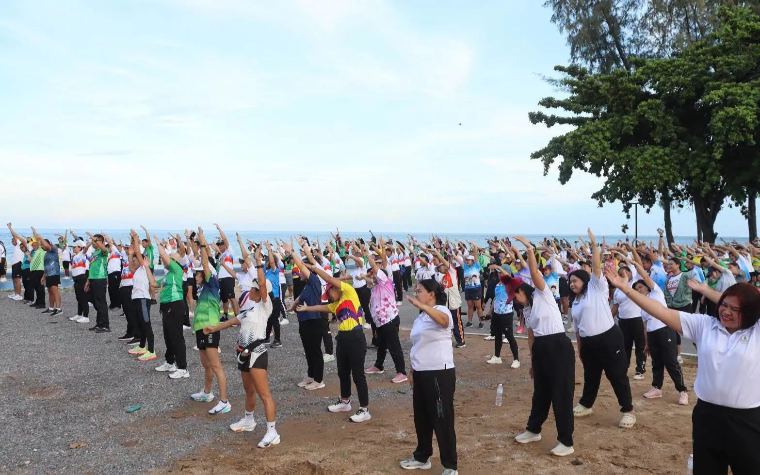 ท่องเที่ยวและกีฬาจังหวัดฯ ร่วมเปิดกิจกรรมวิ่งประชาสัมพันธ์โครงการ "แสงนำใจไทย ทั้งชาติ เดิน วิ่ง ปั่น ป้องกันอัมพาต ครั้งที่ 12 เฉลิมพระเกียรติ"
